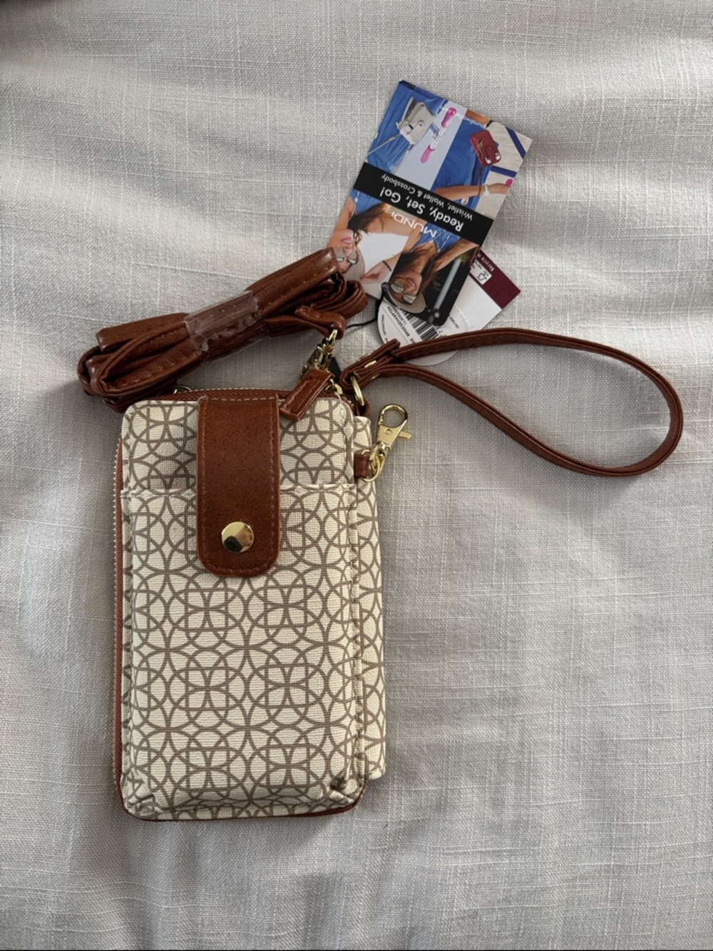 Mundi Jacqui with Flat Stud Crossbody